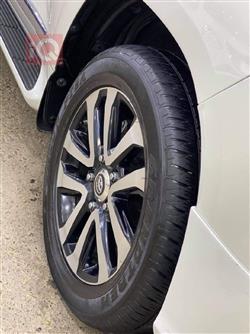 تۆیۆتا لاند کروزەر